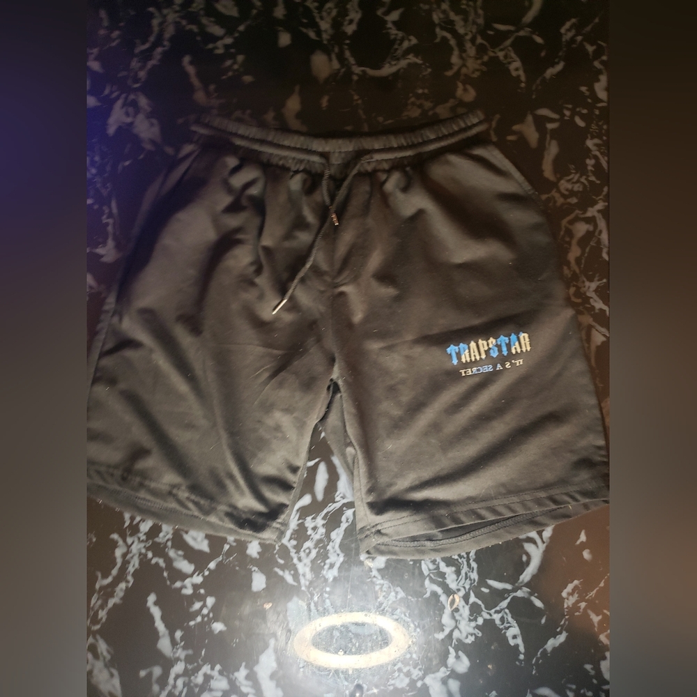 Trapstar print shorts